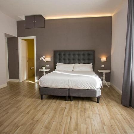 Colosseo Prestige Rooms Roma Exterior foto