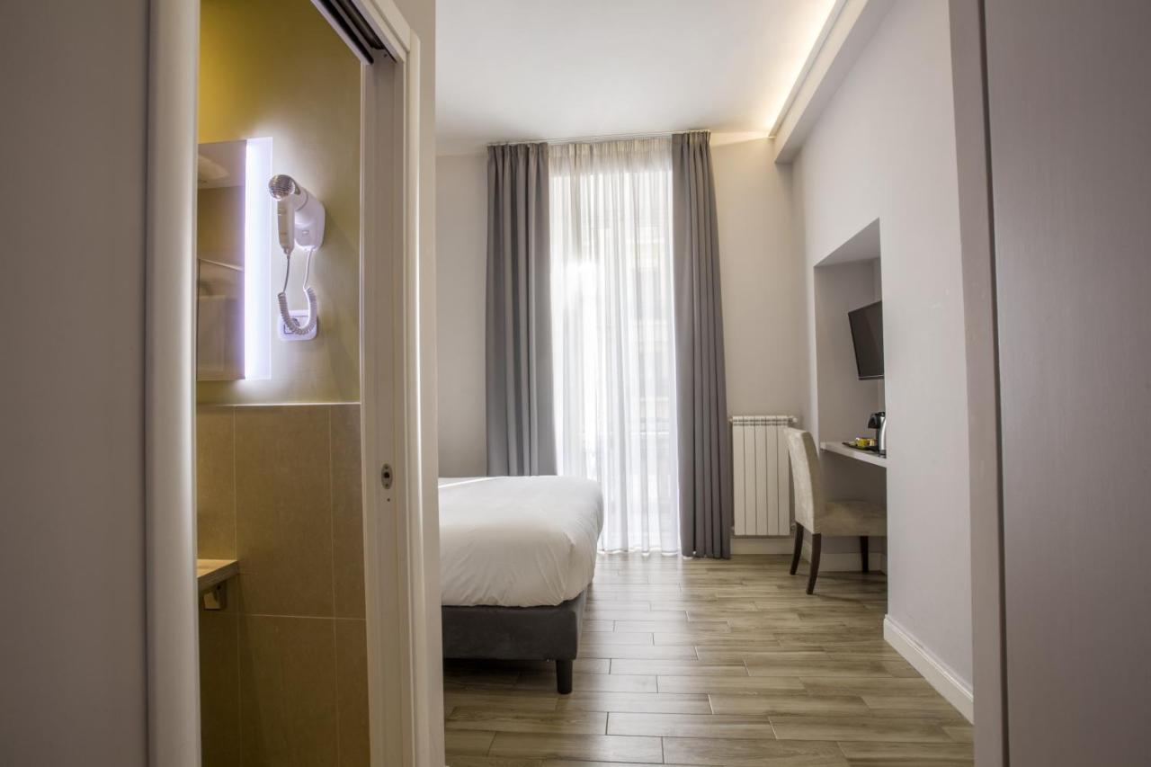 Colosseo Prestige Rooms Roma Exterior foto